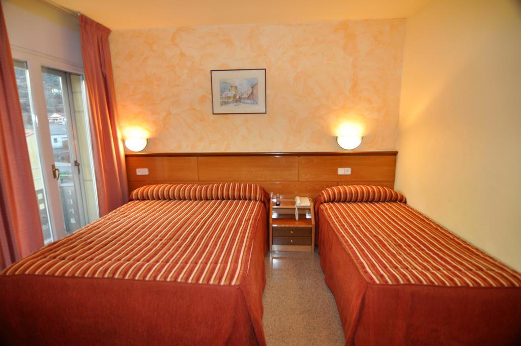 Hotel Sole Pobla de Segur Room photo