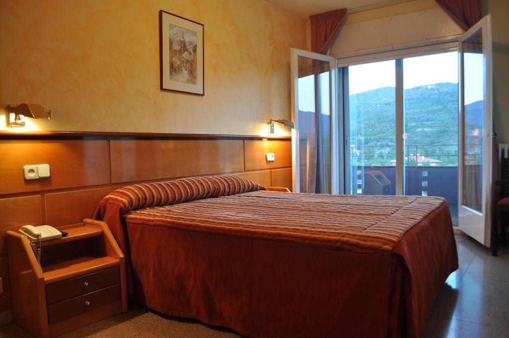 Hotel Sole Pobla de Segur Room photo